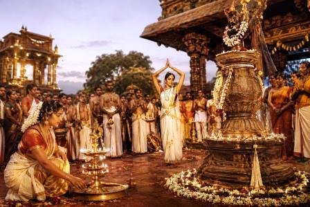 சிலப்பதிகாரத்தில் மரபு வழிப்பட்ட நம்பிக்கைகள் சிலப்பதிகாரத்தில் மரபு வழிப்பட்ட நம்பிக்கைகள்
